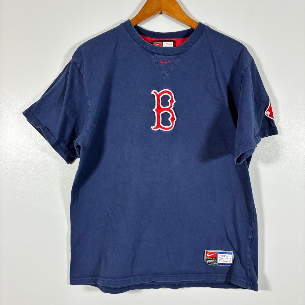Nike T-Shirt M Boston Red Sox MLB Baseball Embroidered Logo Tee Fan Gear Fenway